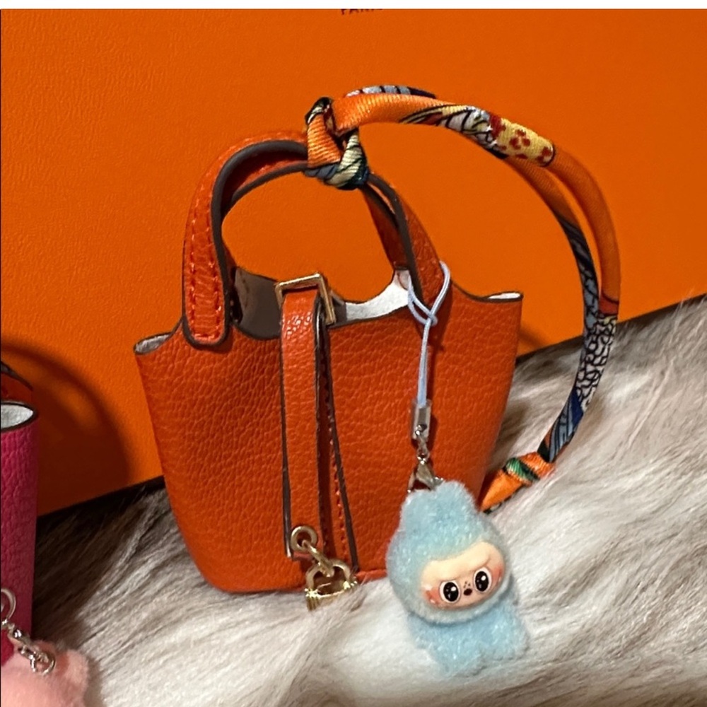 Mini picotin bag with baby labubu charm new